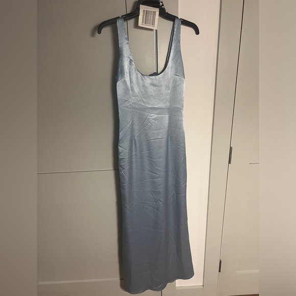 Aiden Matrix Blue Gown (Size 4) - Picture 3 of 6